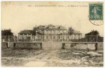Couture-Boussey (La). La Mairie et les Ecoles.