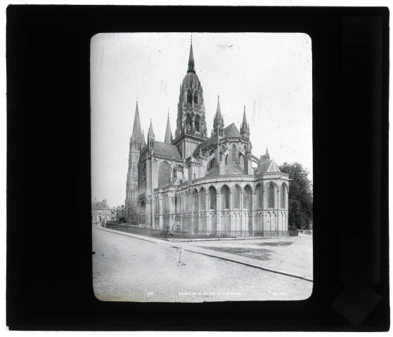 Cathédrale Notre-Dame de Bayeux (Calvados), chevet.
