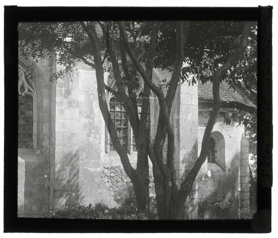 Prieuré Saint-Lambert de Malassis à Fontaine-la-Soret (Eure), extérieur, abside.