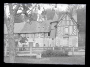 Manoir des environs de Fierville-les-Parcs (Calvados).