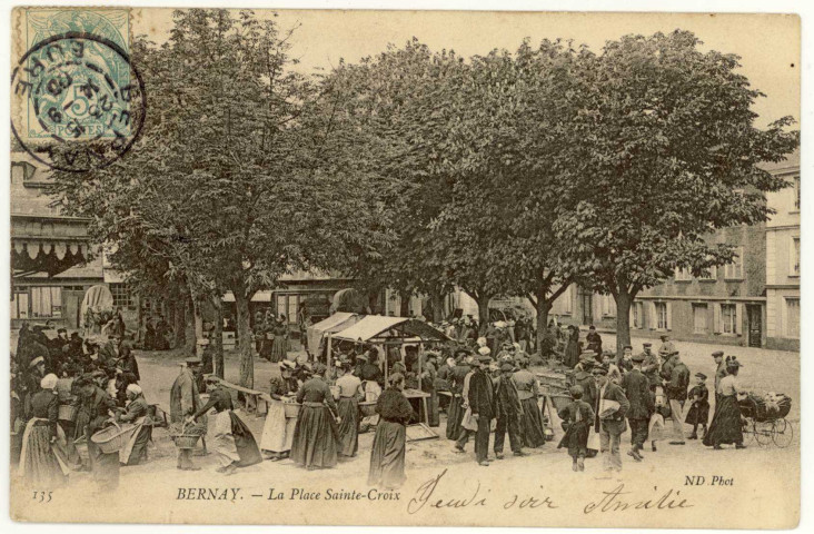 Bernay. La Place Sainte-Croix.