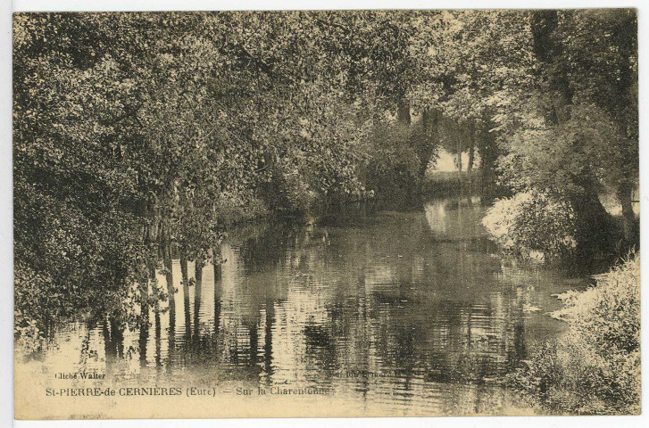 Saint-Pierre-de-Cernières. Sur la Charentonne.