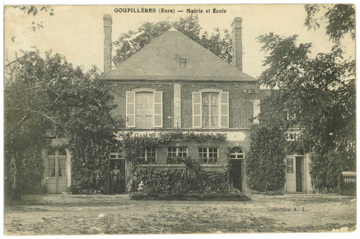 Goupillières. Mairie et Ecole.