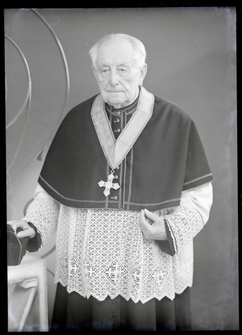 Portrait de l'abbé Gabriel Bretocq.