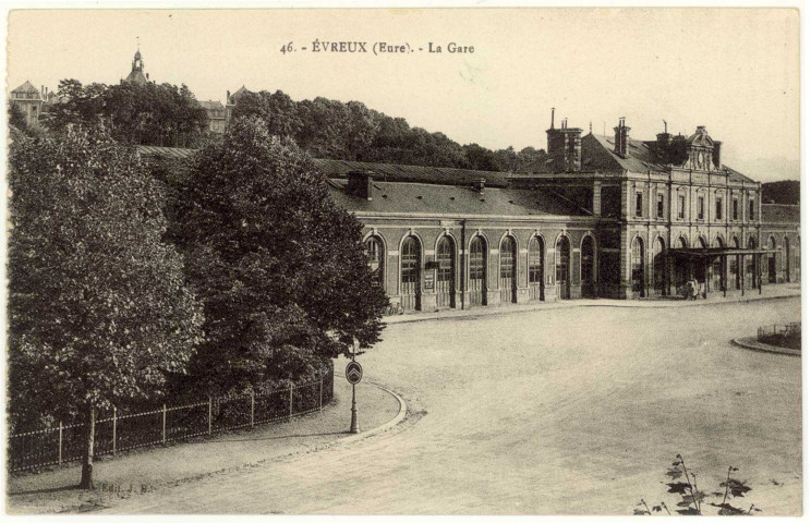 Evreux-Ville. La Gare.