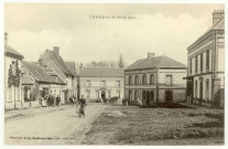 Condé-sur-Iton. Rue Principale.