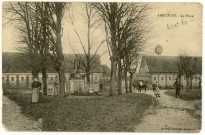 Amécourt. La Place.