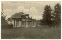 Ecardenville-la-Campagne. Bâtiment des Pompes.