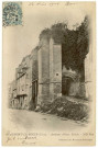 Beaumont-le-Roger. Ancienne Abbaye, Entrée.