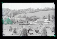 L'église de Rosay-sur-Lieure (Eure) et le prieuré.