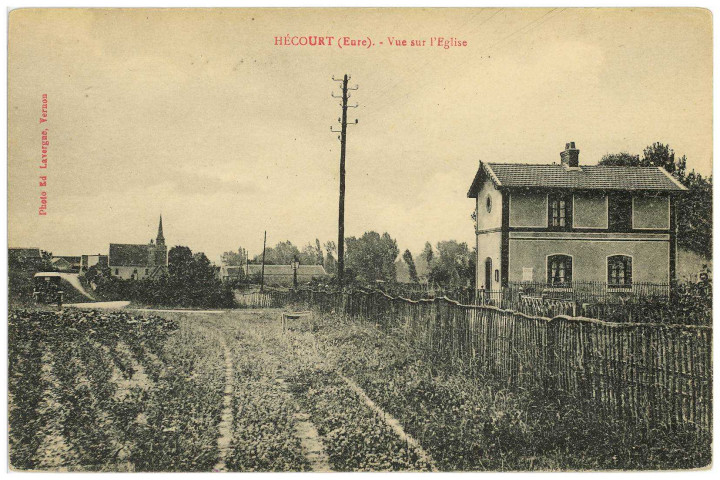 Hécourt. Vue sur l'Eglise.