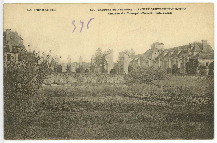 Sainte-Opportune-du-Bosc. Château du Champ de Bataille (côté Ouest).
