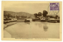 Amfreville-sous-les-Monts. Sortie des nouvelles Ecluses.