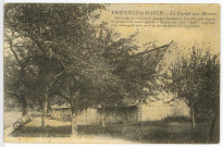 Trouville-la-Haule. La Grange aux Moines. Vers 1180, les religieux de Jumièges fondèrent à Trouville, près l'Eglise, un grand établissement agricole et bâtirent une vaste «Haule» ou grange, assez remarquable pour servir de surnom distinctif à la paroisse.