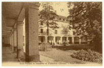 Evreux-Ville. Ecole Pratique de Commerce et d'Industrie d'Evreux-Cour d'Honneur.