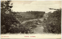 Conches-en-Ouche. Le Viaduc.