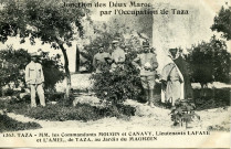 TAZA - MM. Les Commandants MOUGIN et CANAVY, Lieutenants LAFAYE et L'AMEL, de TAZA, au Jardin du MAGHZEN