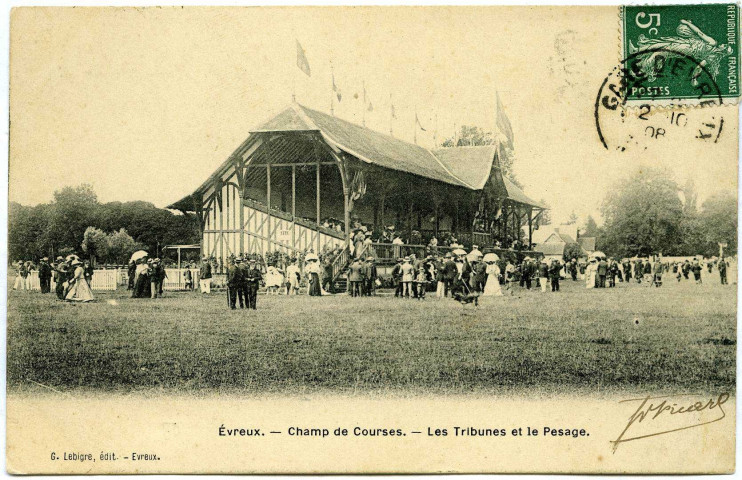 Evreux-Ville. Champ de Courses - Les Tribunes et le Pesage.