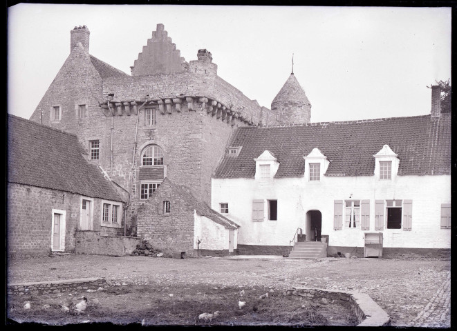 Château fortifié route de la Grande Armée à Boulogne-sur-Mer (Pas-de-Calais).
