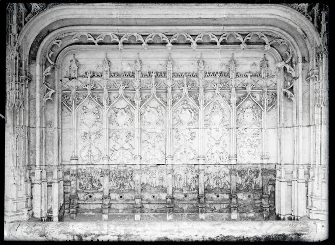 Piscine de l'abbaye Notre-Dame de Fontenelle de Saint-Wandrille-Rançon (Seine-Maritime).