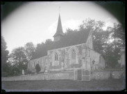L'église et le cimetière du Bec-Thomas (Eure).