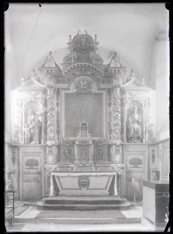 Autel de l'église de La Bonneville-sur-Iton (Eure).