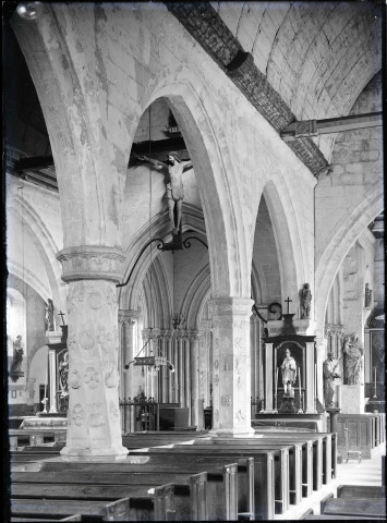 La nef de l'église Saint-Martin de Veules-les-Roses (Seine-Maritime)
