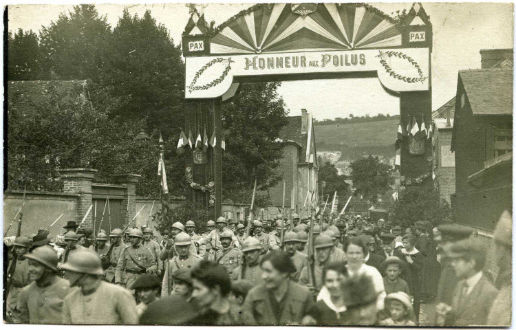Evreux-Ville. Cérémonie officielle du 3 septembre 1919 pour le retour du 7e Chasseurs à Evreux