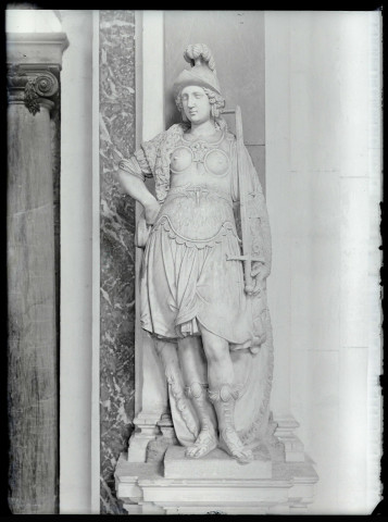 Statue de la Force du mausolée d'Henri de Guise de la chapelle du collège des Jésuites de Eu (Seine-Maritime).