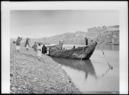 Bac sur les rives de l'Euphrate à Biredjik (Turquie) (notice PA).
