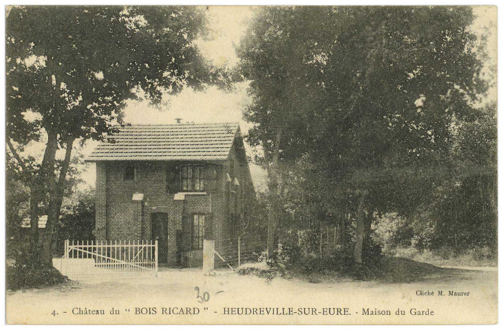 Heudreville-sur-Eure. Château du «Bois Ricard» - Heudreville-sur-Eure. - Maison du Garde.