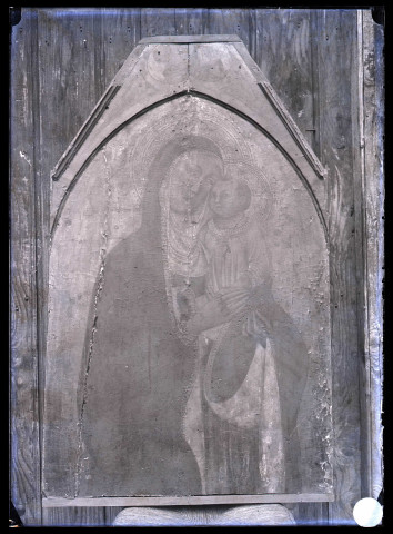 Église de Bournainville-Faverolles (Eure), bois peint de l'École de Pise (Italie) représentant une Vierge à l'enfant.