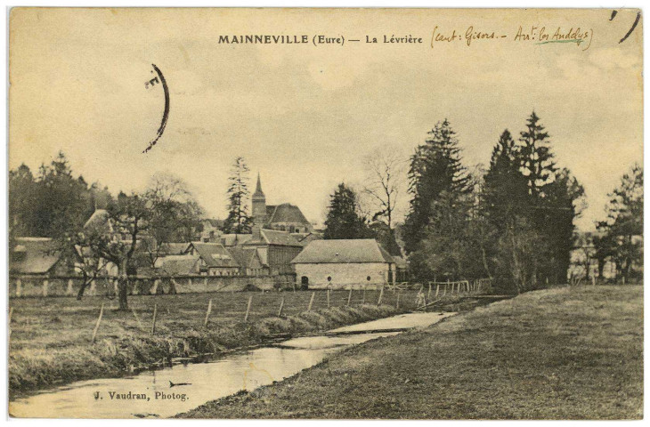 Mainneville. La Lévrière.