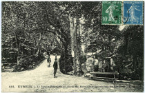 Evreux-Ville. Le Jardin Botanique et débris des Monuments trouvés sur les Remparts.