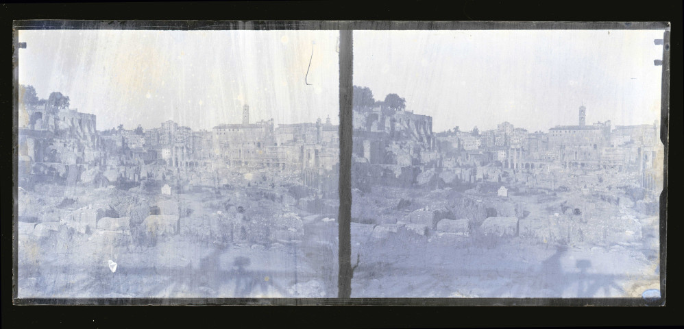 Ruines et vestiges de temple romain.