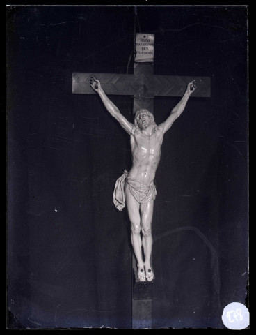 Église de Morainville-Jouveaux (Eure), Christ en Croix.