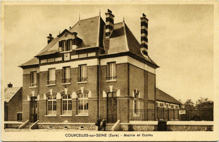 Courcelles-sur-Seine. Mairie et Ecoles.