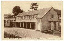 Breteuil-sur-Iton. Colonie Scolaire du XVIIe Arrondt-Préau des Garçons Dortoirs.