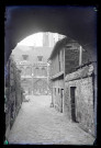 Ruelle pavée.