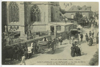 Saint-Germain-la-Campagne. La Fête du Christ, un coin du Bourg avant la Cérémonie.