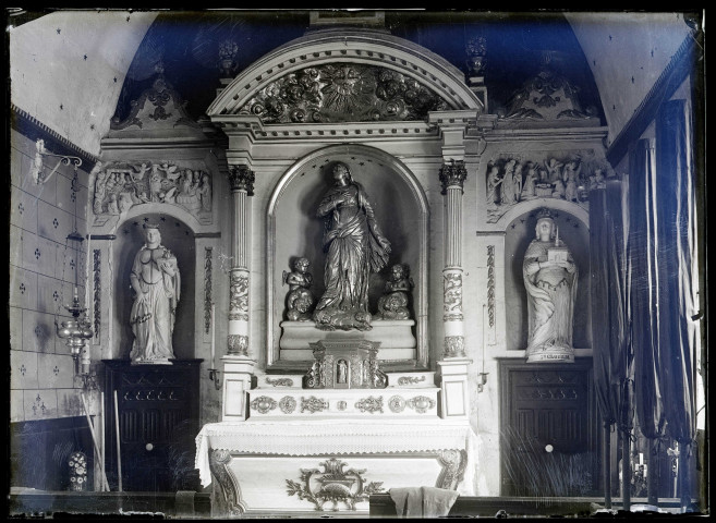Maître-autel de l'église de Giverville (Eure).