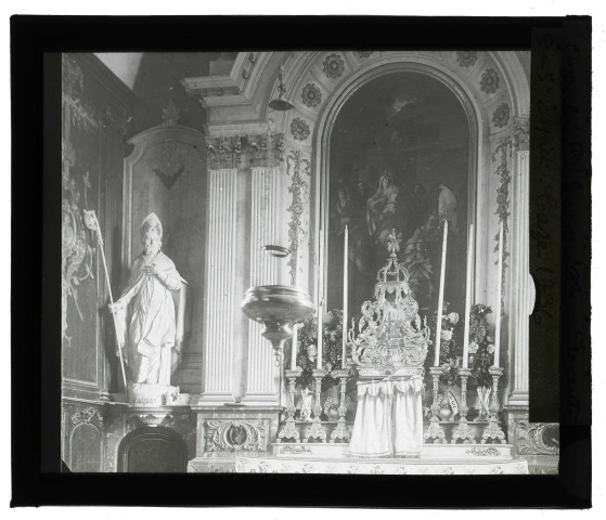 Église de Saint-Aubin-d'Écrosville (Eure), maître-autel et tableau "La Descente du Saint-Esprit" par Cazes en 1736.