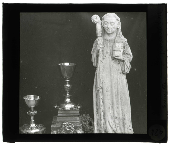 Église de Bailleul-la-Vallée (Eure), statuette de Saint-Méen et calices.