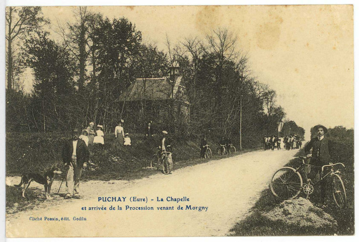 Puchay. La Chapelle et arrivée de la Procession venant de Morgny.