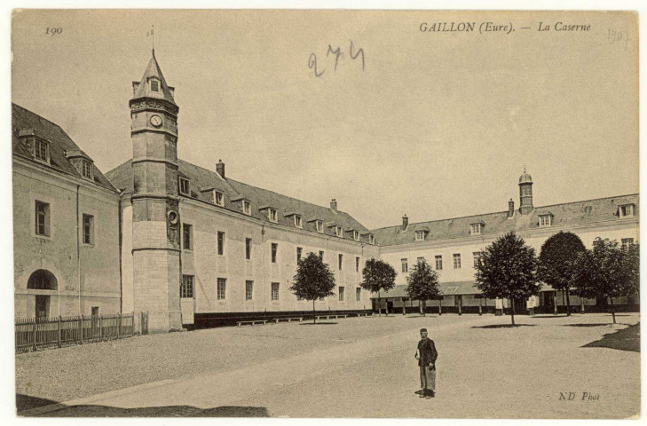 Gaillon. La Caserne.