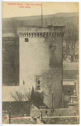 Vernon-Ville. Tour des Archives (XIIIe siècle).