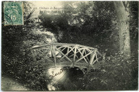 Bosguérard-de-Marcouville. Château de Bosguérard (Eure) - Le Petit Pont de l'Etang.