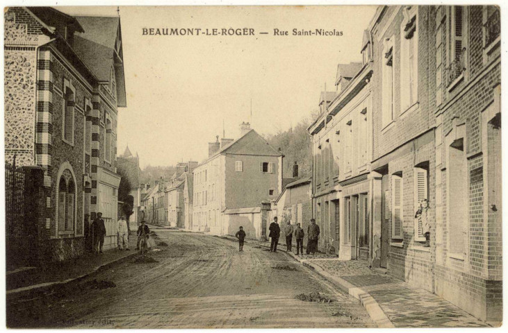 Beaumont-le-Roger. Rue Saint-Nicolas.