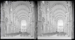 Piliers et chapiteaux sculptés de l'église de la Madeleine de Vézelay (Yonne).