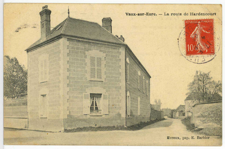 Vaux-sur-Eure. La Route de Hardencourt.